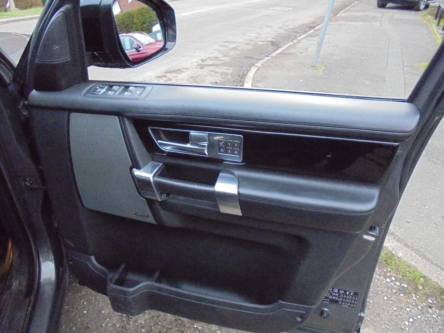 Used Land Rover Discovery 2016 for sale - 76932198: Photo 22