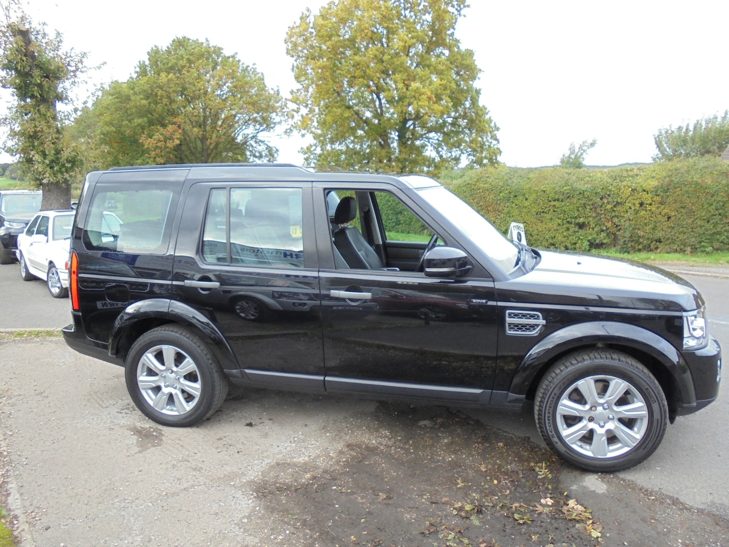 Used Land Rover Discovery 2015 for sale - 76205319: Photo 4