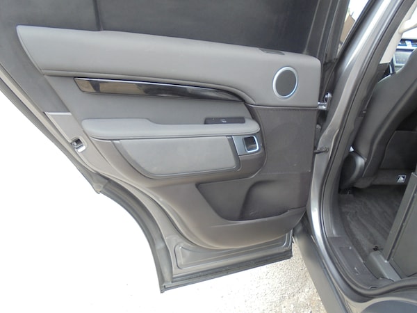 Used Land Rover Discovery 2019 for sale - 75673229: Photo 11
