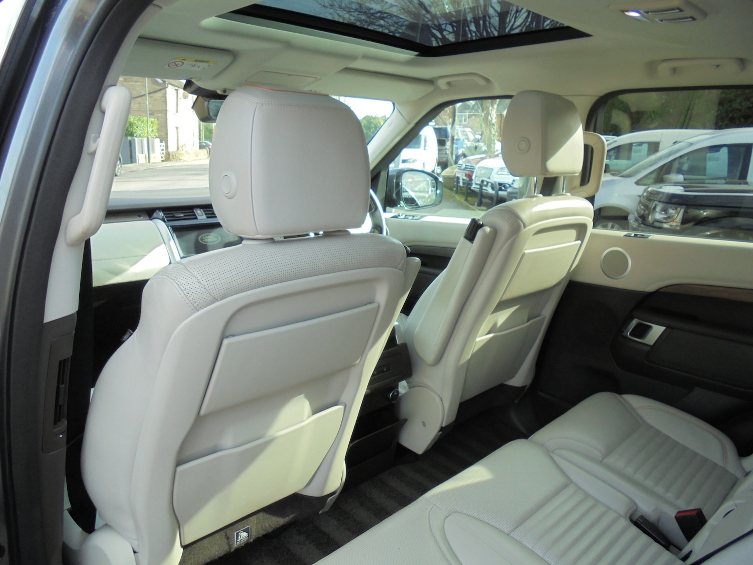 Used Land Rover Discovery 2017 for sale - 77656427: Photo 17