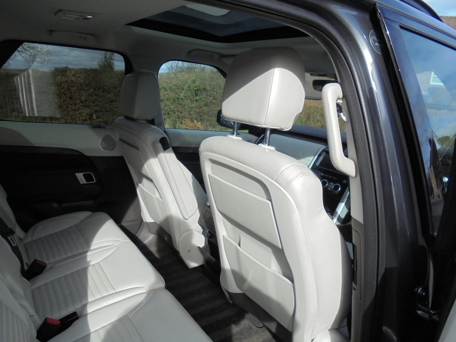 Used Land Rover Discovery 2017 for sale - 77656427: Photo 22