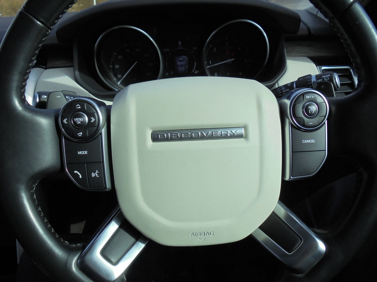 Used Land Rover Discovery 2017 for sale - 77656427: Photo 29