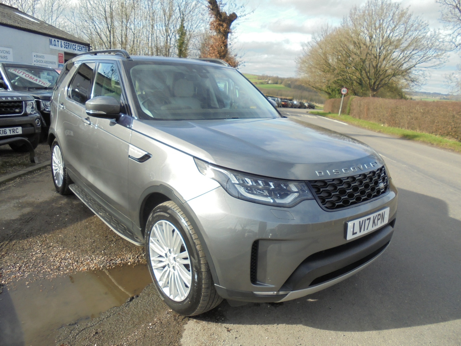 Used Land Rover Discovery 2017 for sale - 77656427: Photo 3