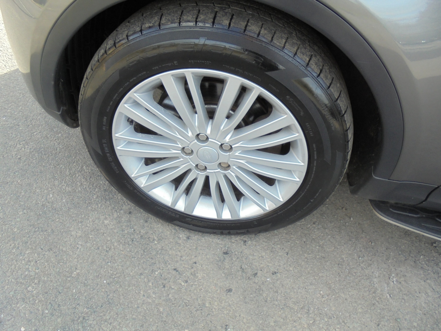 Used Land Rover Discovery 2017 for sale - 77656427: Photo 8