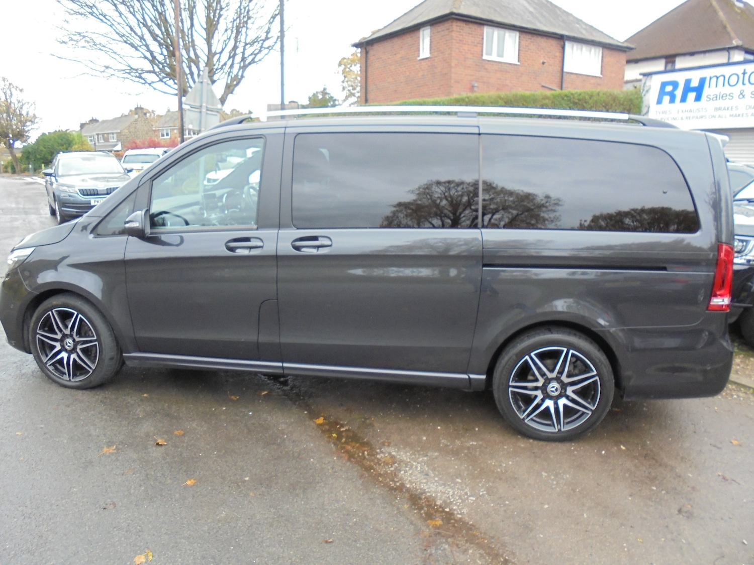 Used Mercedes-Benz V-Class 2020 for sale - 76541661: Photo 11