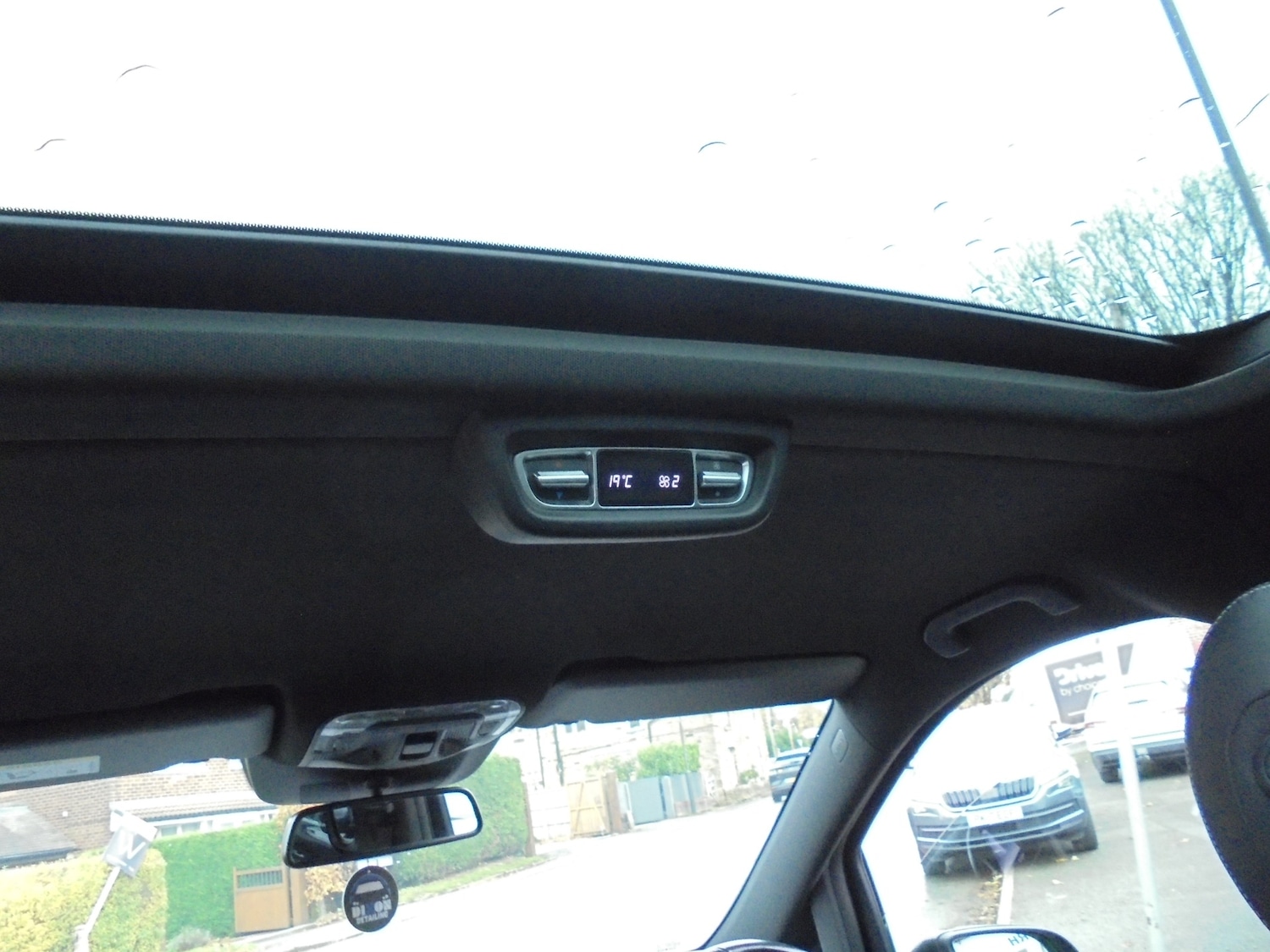 Used Mercedes-Benz V-Class 2020 for sale - 76541661: Photo 19