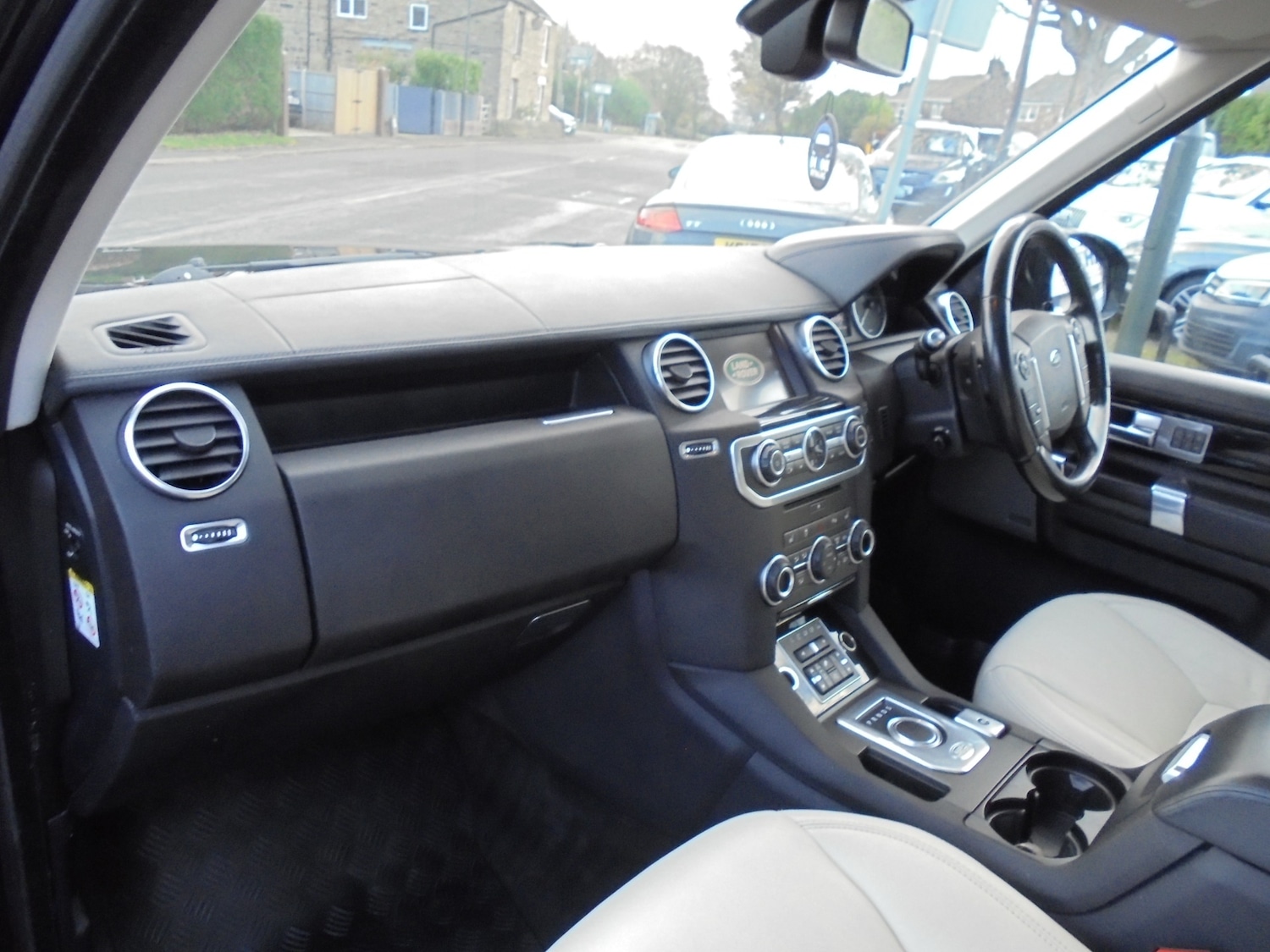 Used Land Rover Discovery 2014 for sale - 76725431: Photo 18