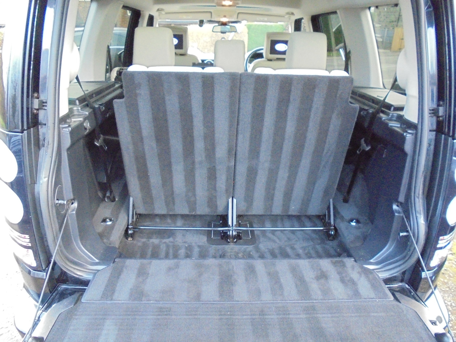 Used Land Rover Discovery 2014 for sale - 76725431: Photo 24