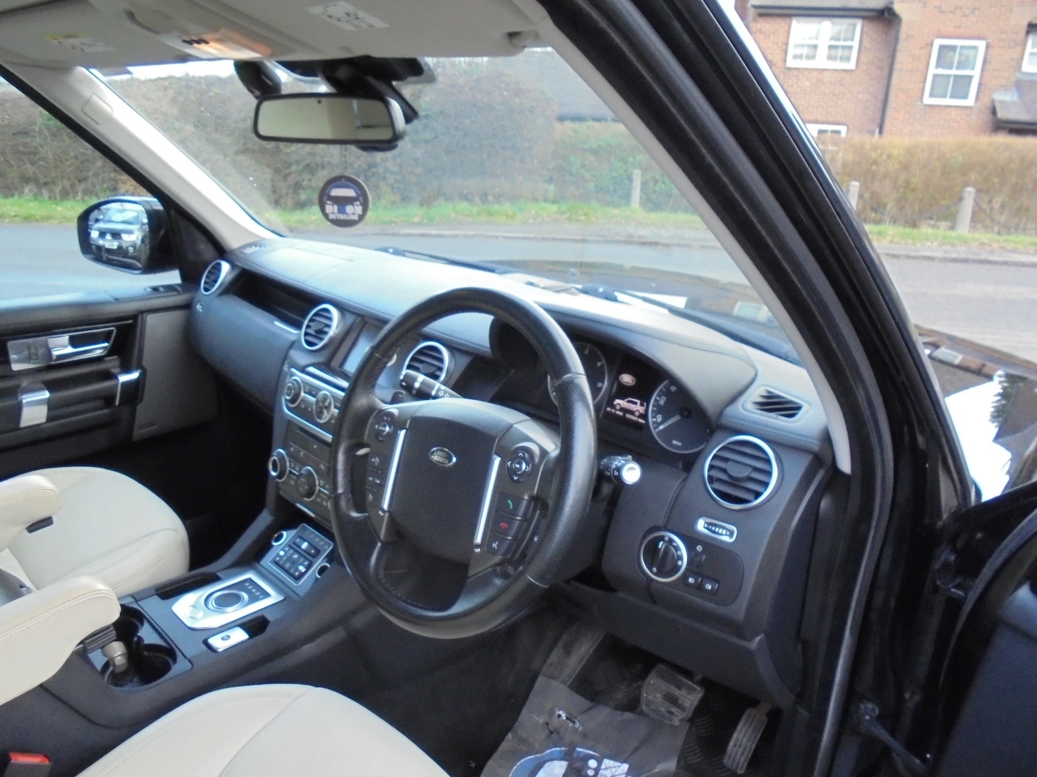 Used Land Rover Discovery 2014 for sale - 76725431: Photo 31