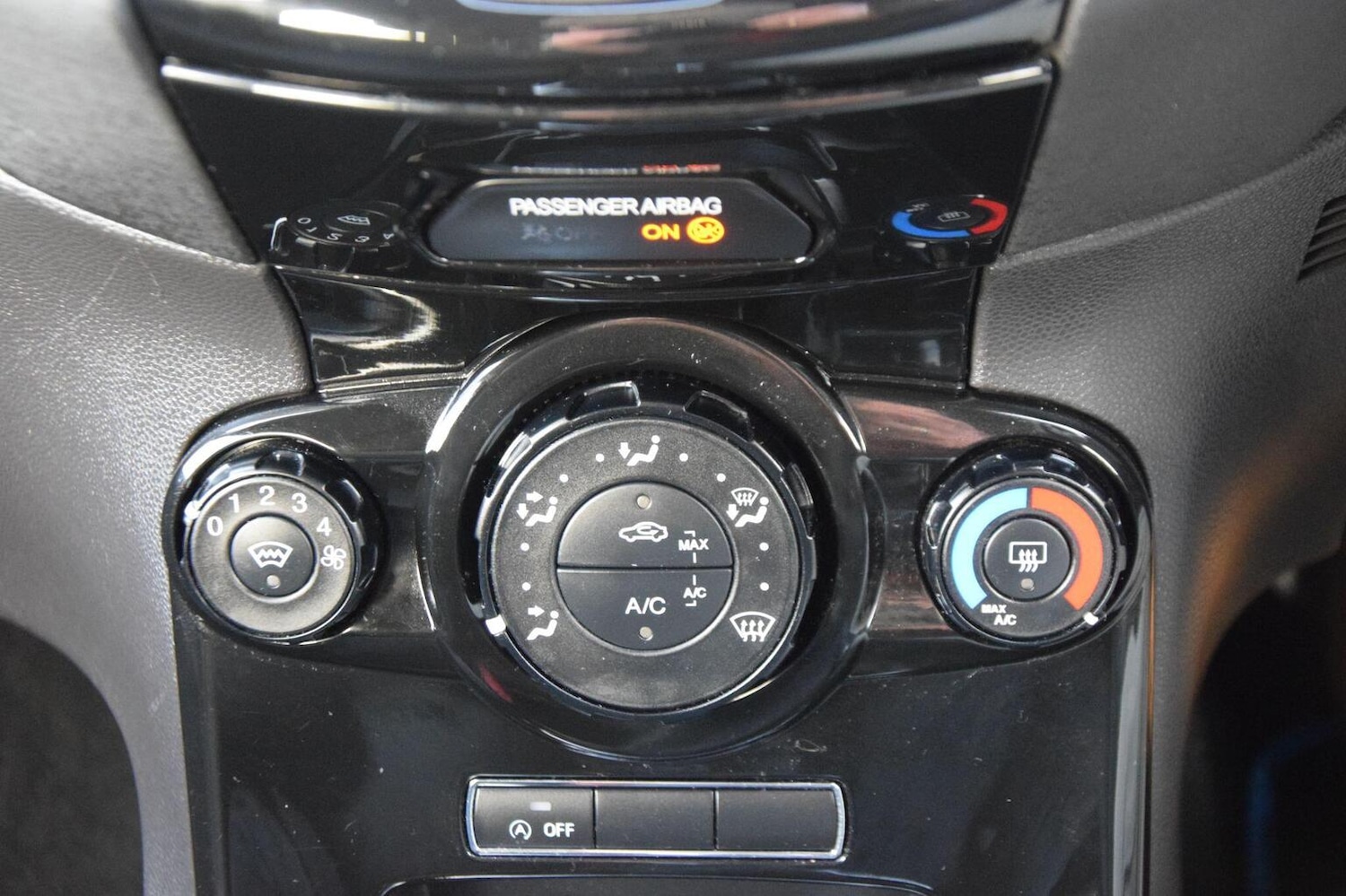 Used Ford Fiesta 2013 for sale - 77954084: Photo 20