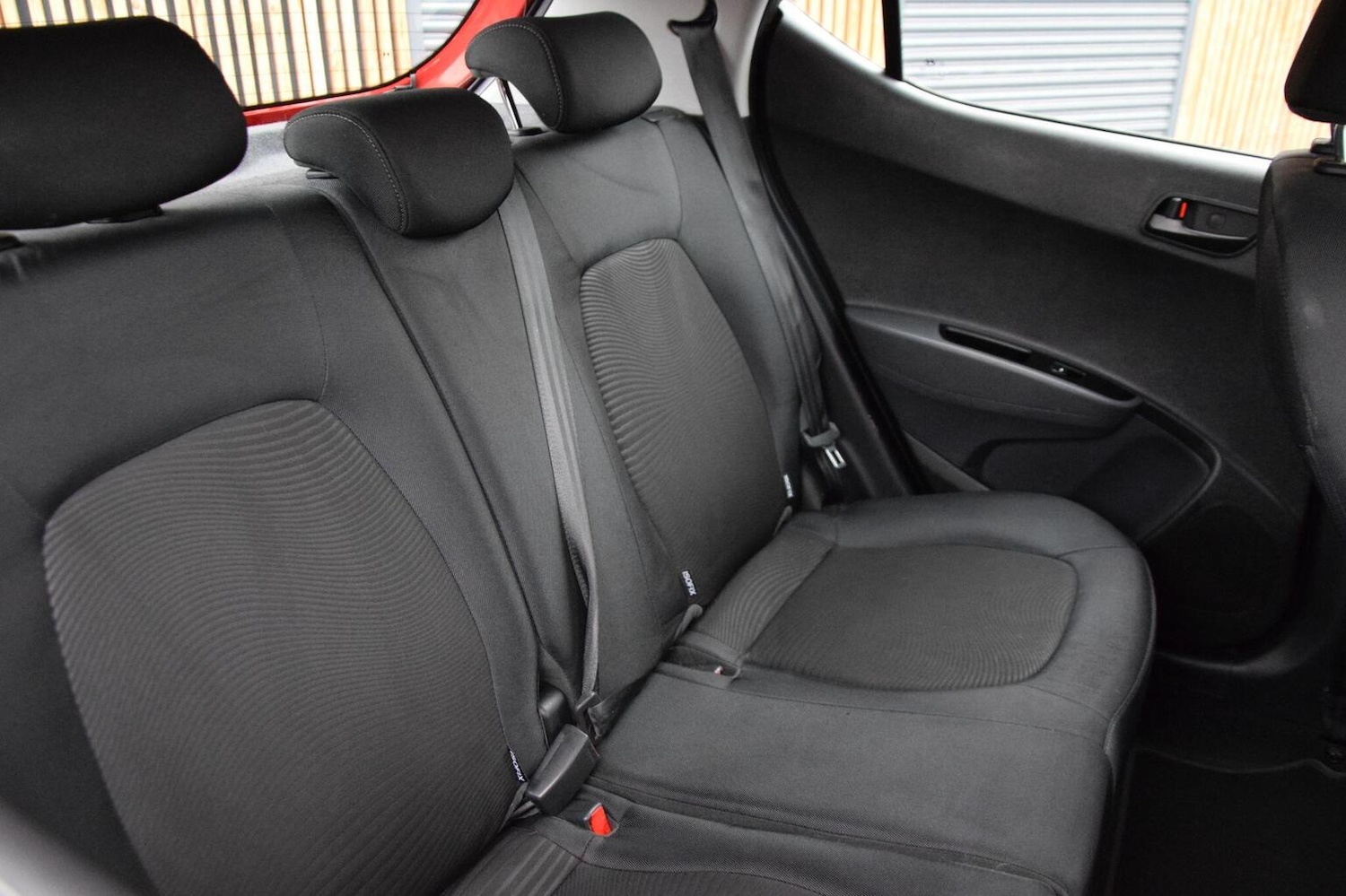 Used Hyundai i10 2018 for sale - 77154413: Photo 14