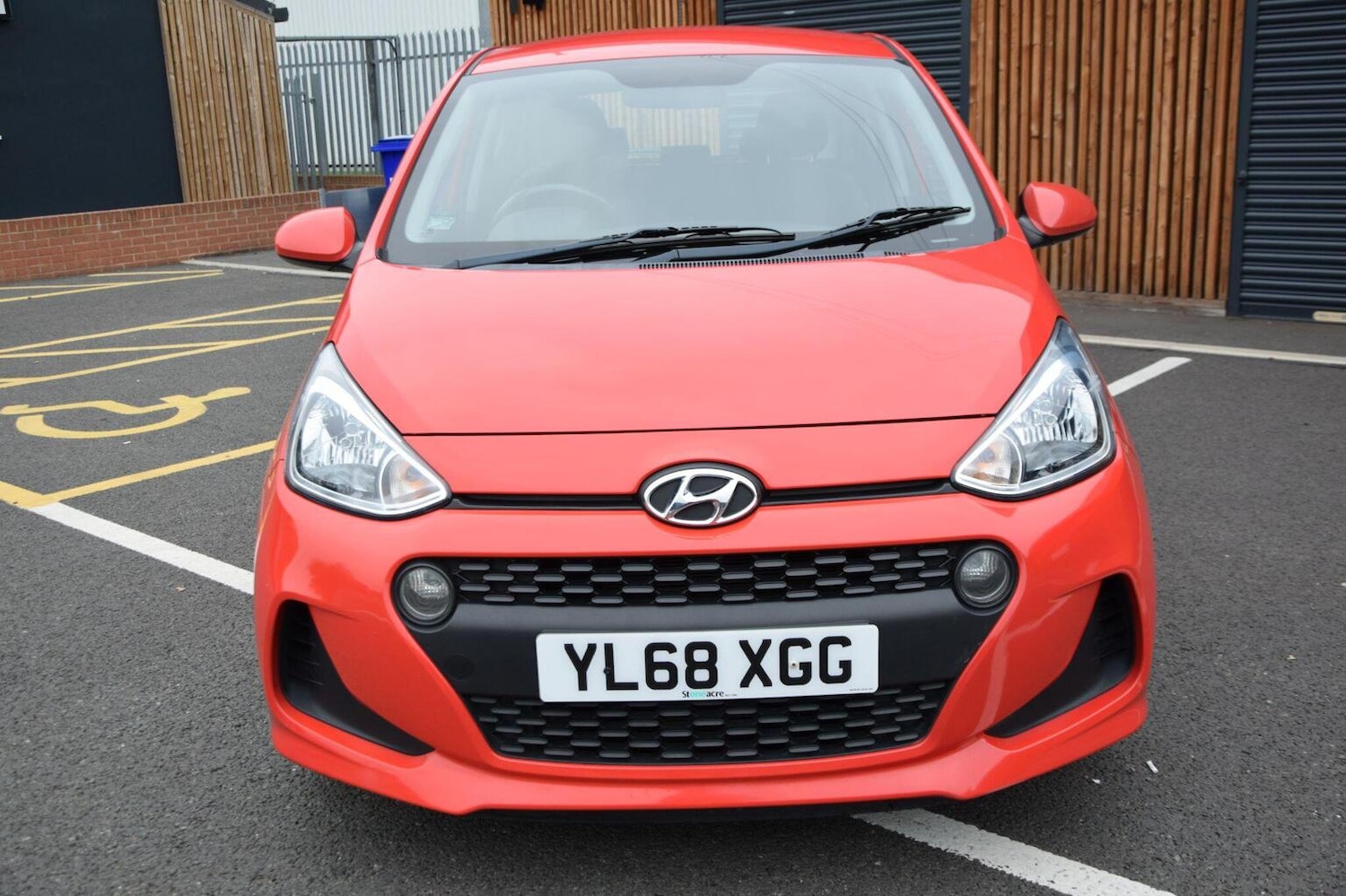 Used Hyundai i10 2018 for sale - 77154413: Photo 2
