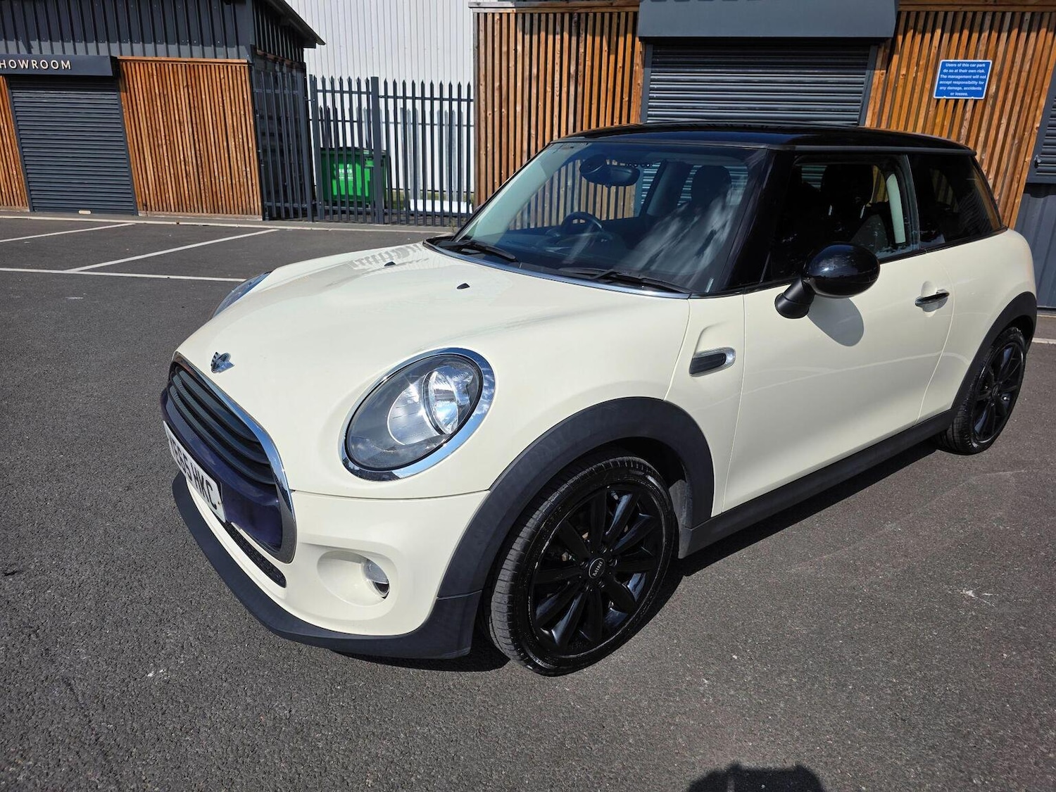 Used MINI Hatch 2015 for sale - 77154479: Photo 3
