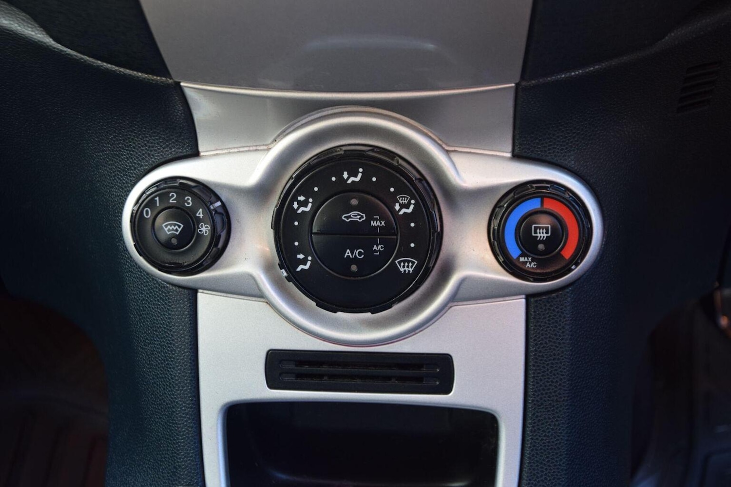 Used Ford Fiesta 2012 for sale - 77154461: Photo 45