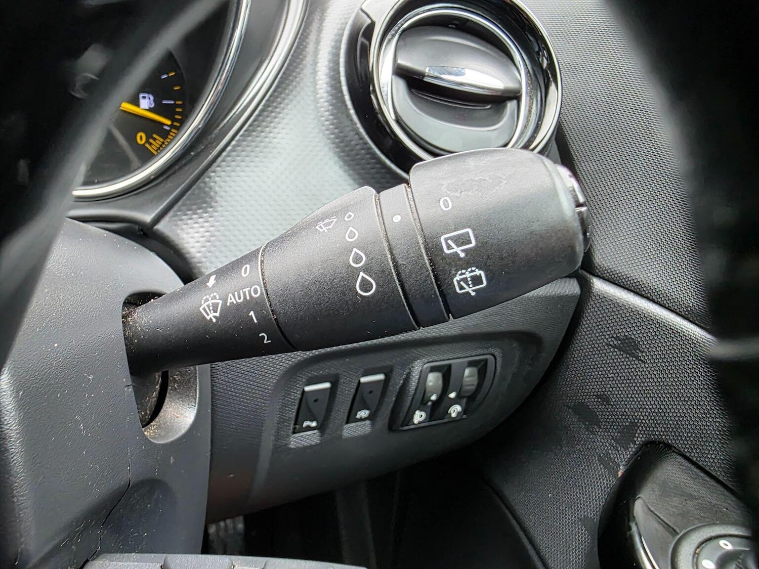 Used Renault Captur 2015 for sale - 77154436: Photo 24