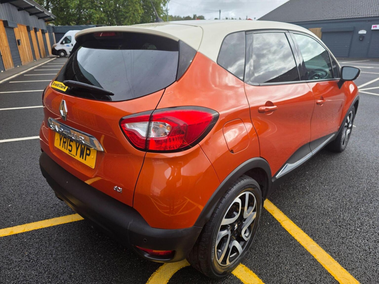 Used Renault Captur 2015 for sale - 77154436: Photo 9