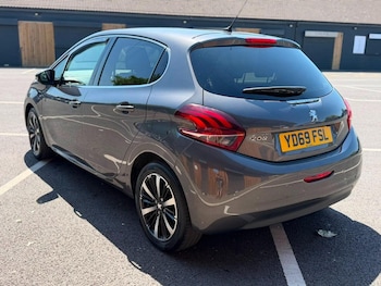 Used Peugeot 208 2019 for sale - 79600378: Photo