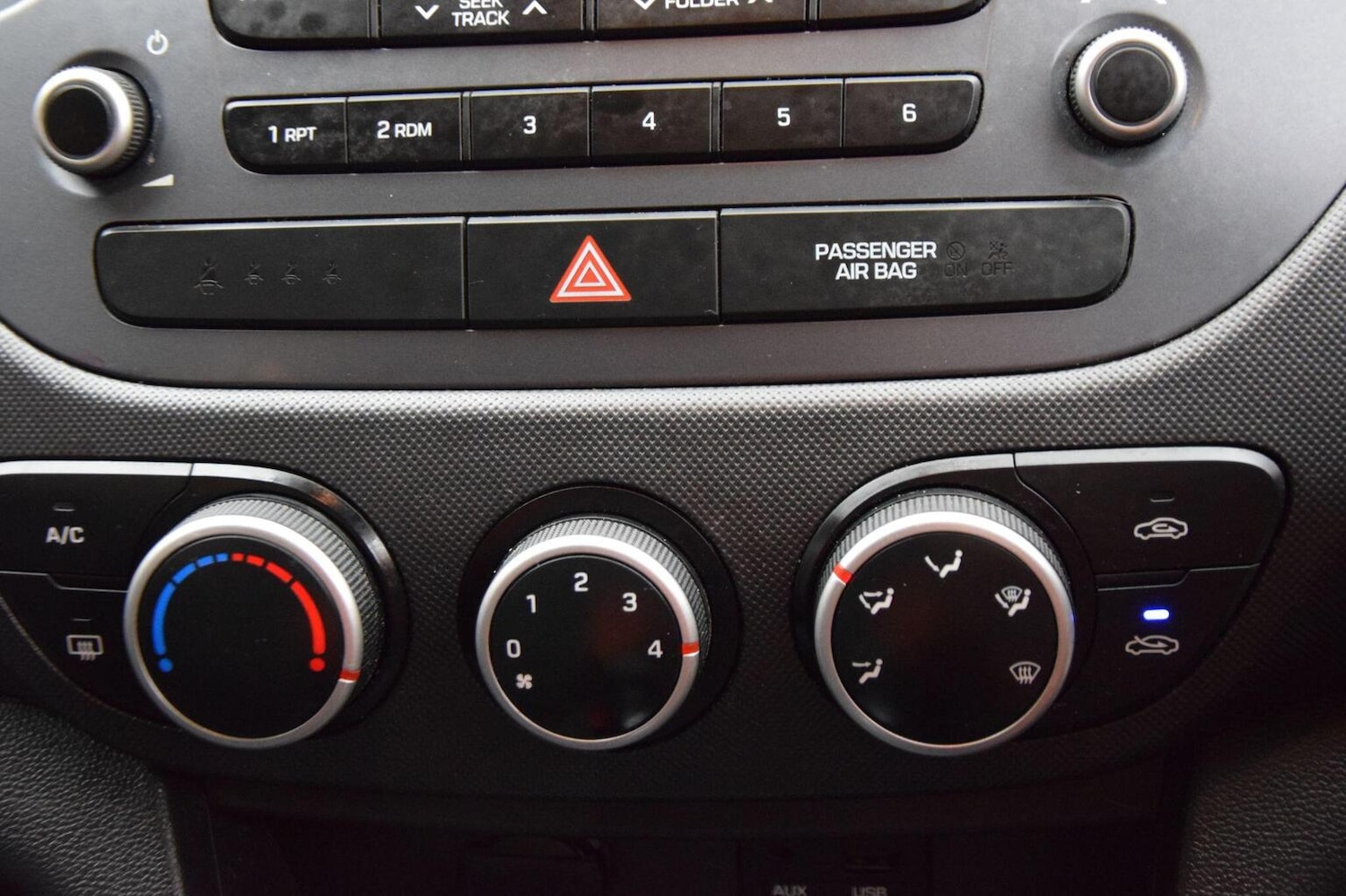 Used Hyundai i10 2018 for sale - 77715053: Photo 24