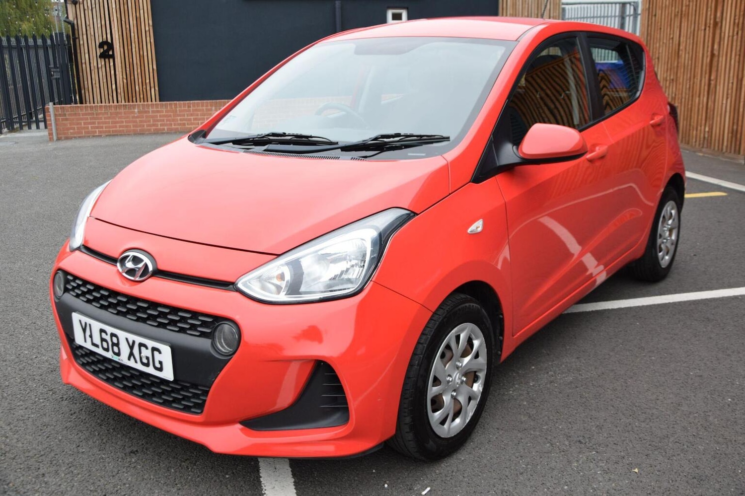 Used Hyundai i10 2018 for sale - 77715053: Photo 3