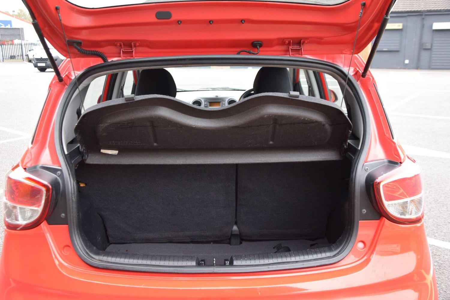 Used Hyundai i10 2018 for sale - 77715053: Photo 39