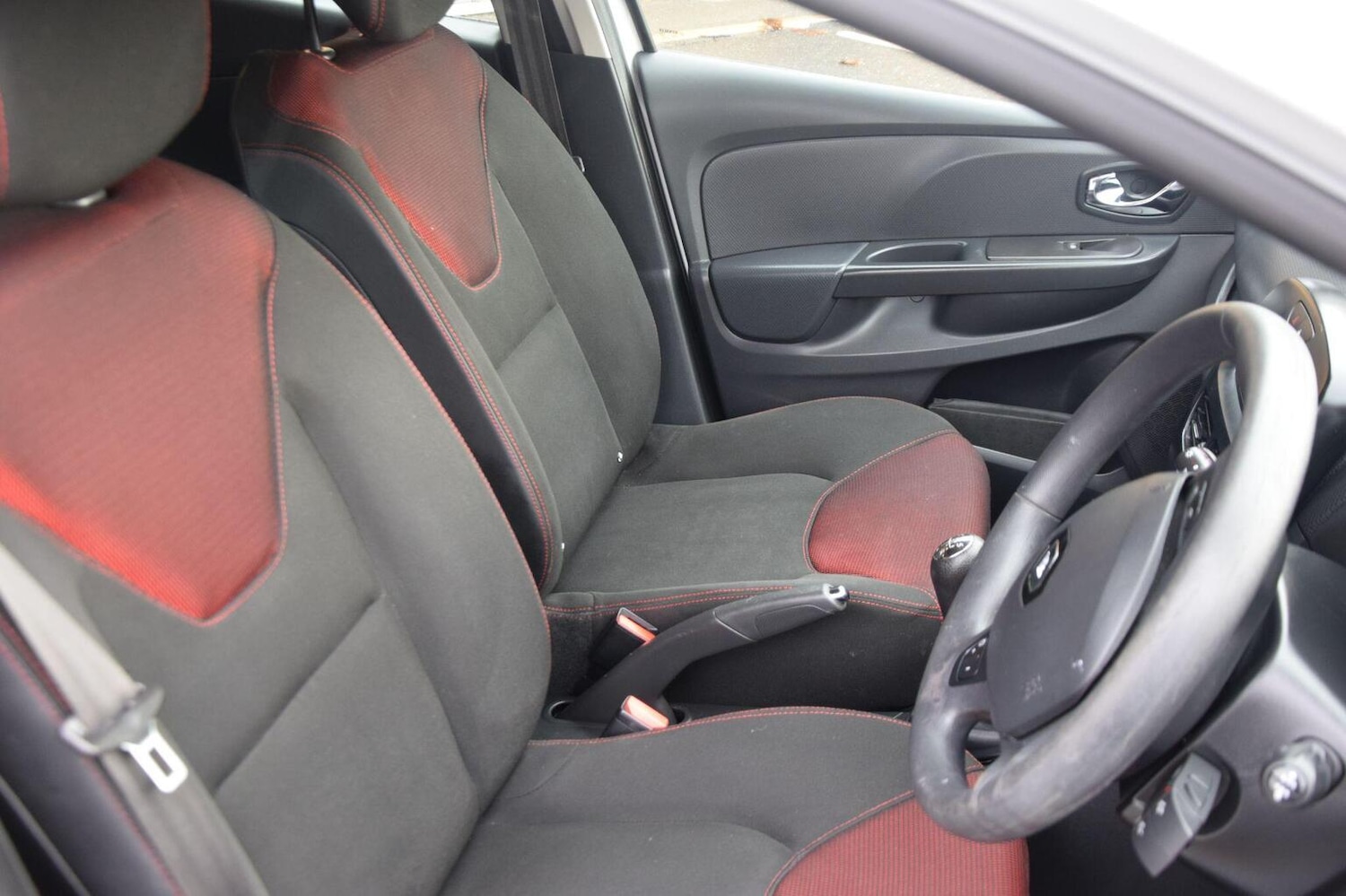 Used Renault Clio 2013 for sale - 77494664: Photo 15