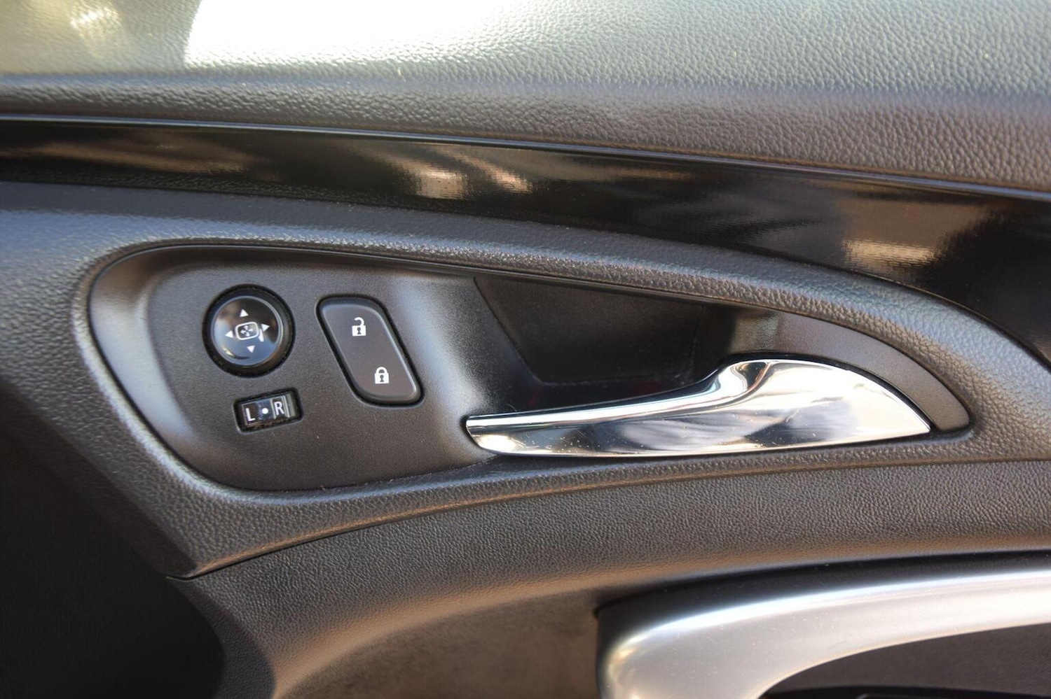 Used Vauxhall Insignia 2016 for sale - 77938091: Photo 19