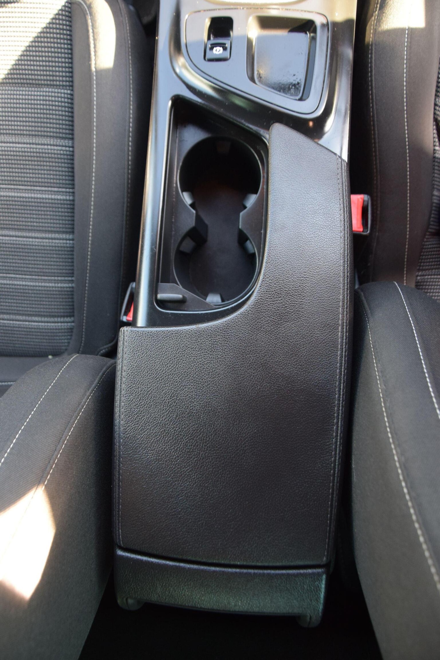 Used Vauxhall Insignia 2016 for sale - 77938091: Photo 25