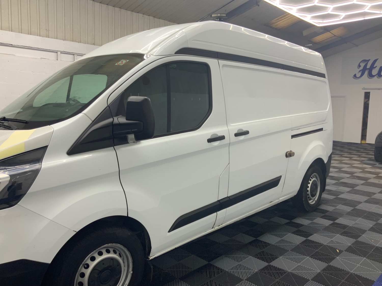 Used Ford Transit Custom 2018 for sale - 77728908: Photo 4