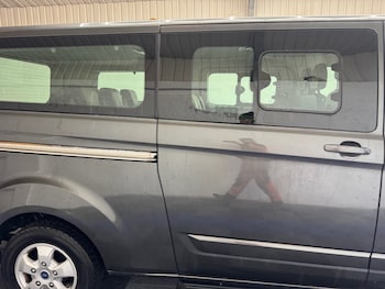 Used Ford Tourneo Custom 2015 for sale - 76693677: Photo