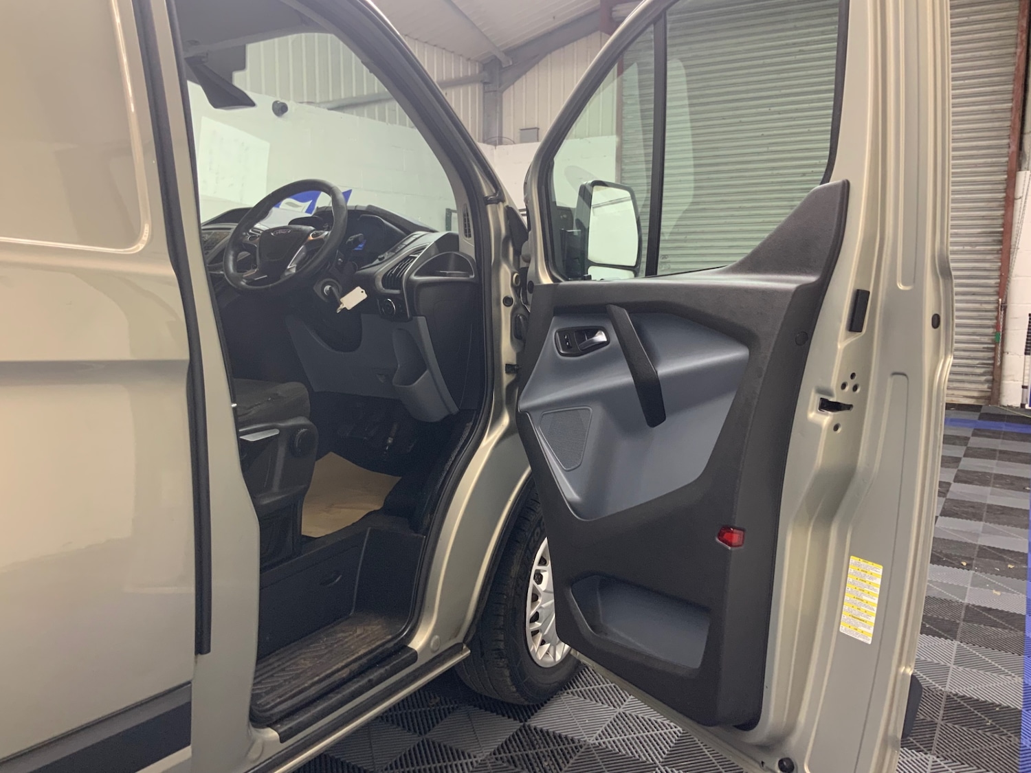 Used Ford Transit Custom 2013 for sale - 77963221: Photo 11