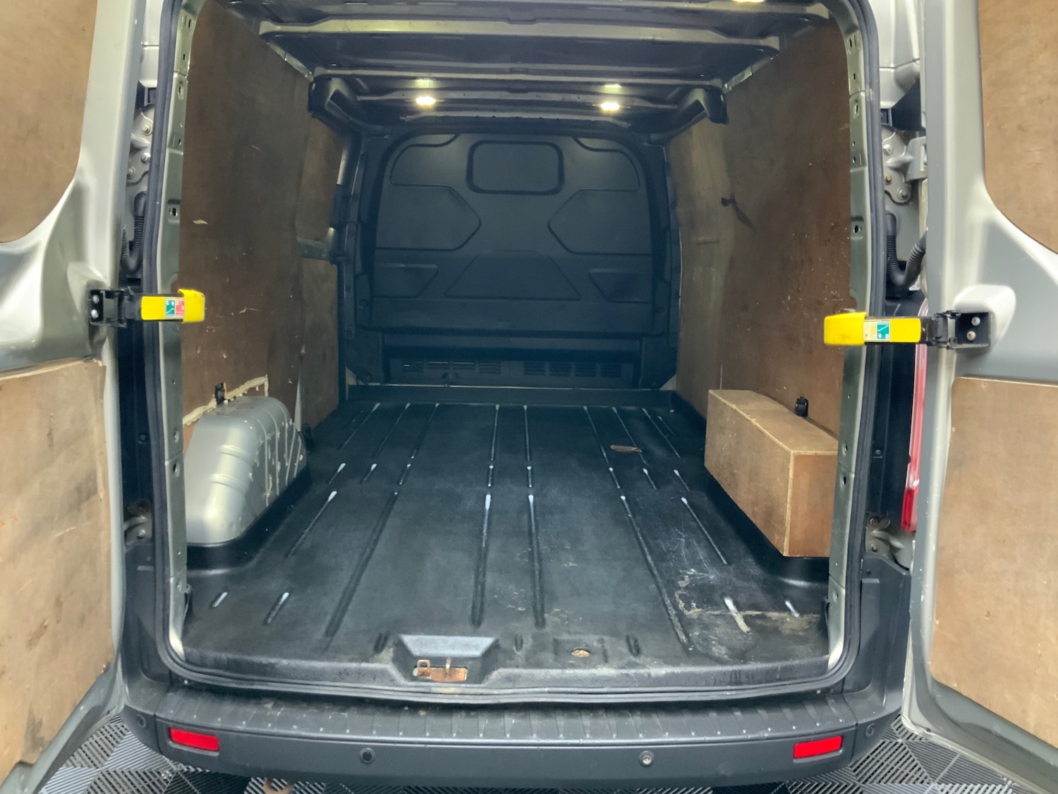 Used Ford Transit Custom 2013 for sale - 77963221: Photo 12