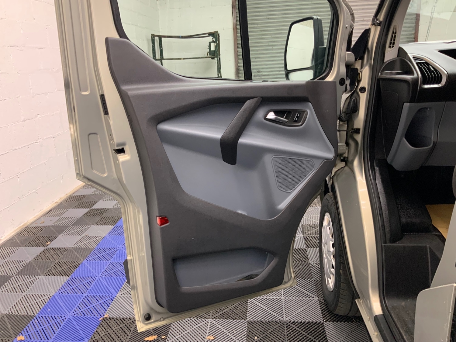 Used Ford Transit Custom 2013 for sale - 77963221: Photo 18