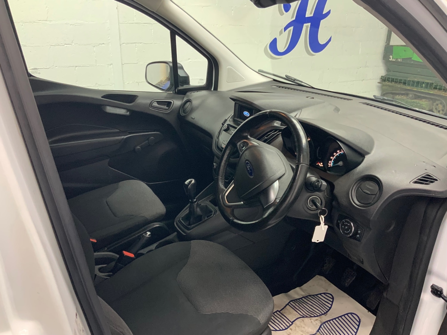 Used Ford Transit Courier 2020 for sale - 77349749: Photo 9