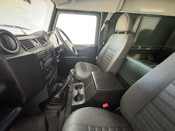 Used Land Rover Defender 2008 for sale - 76331130: Photo 11