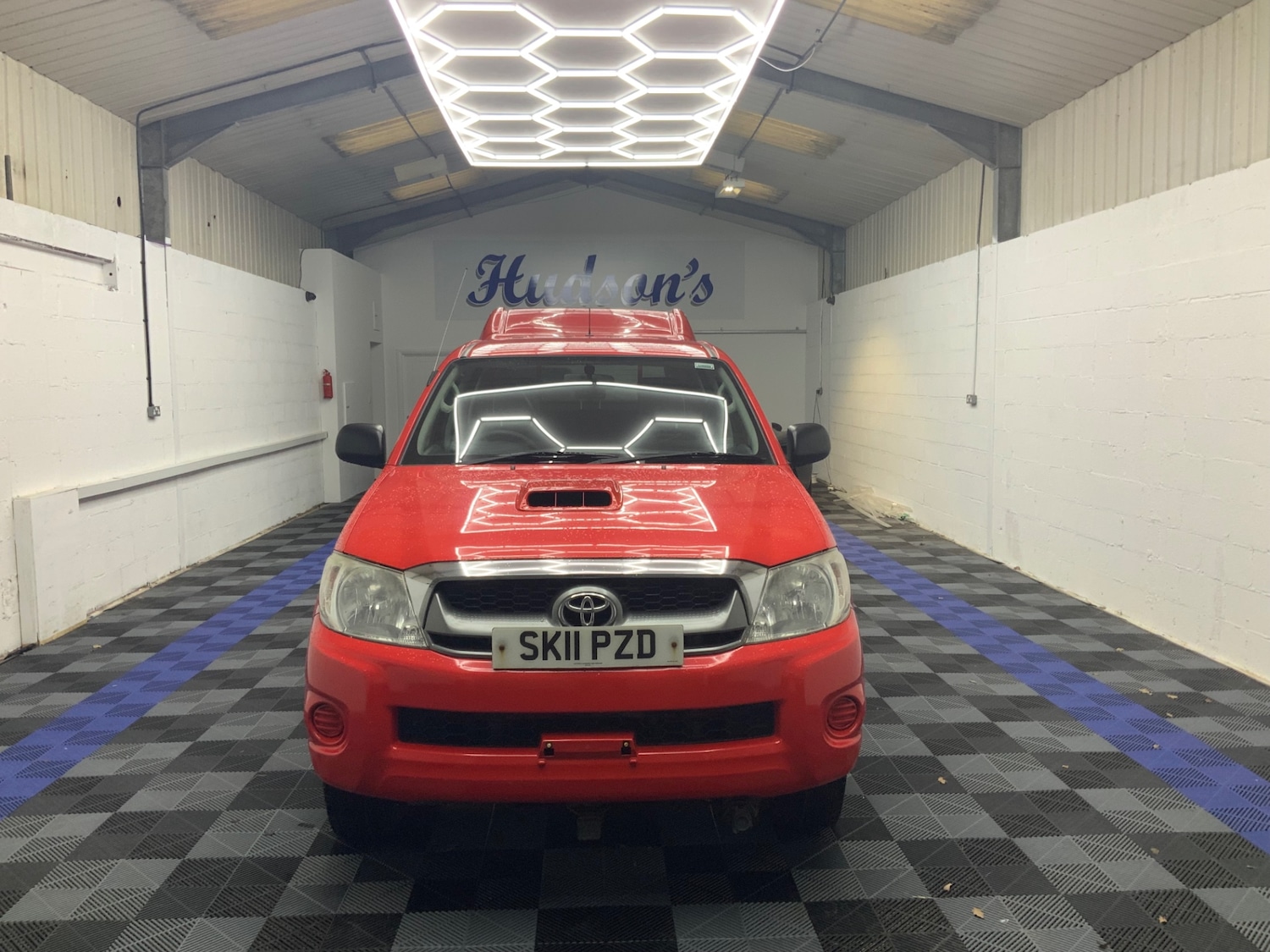 Used Toyota Hilux 2011 for sale - 77433905: Photo 2