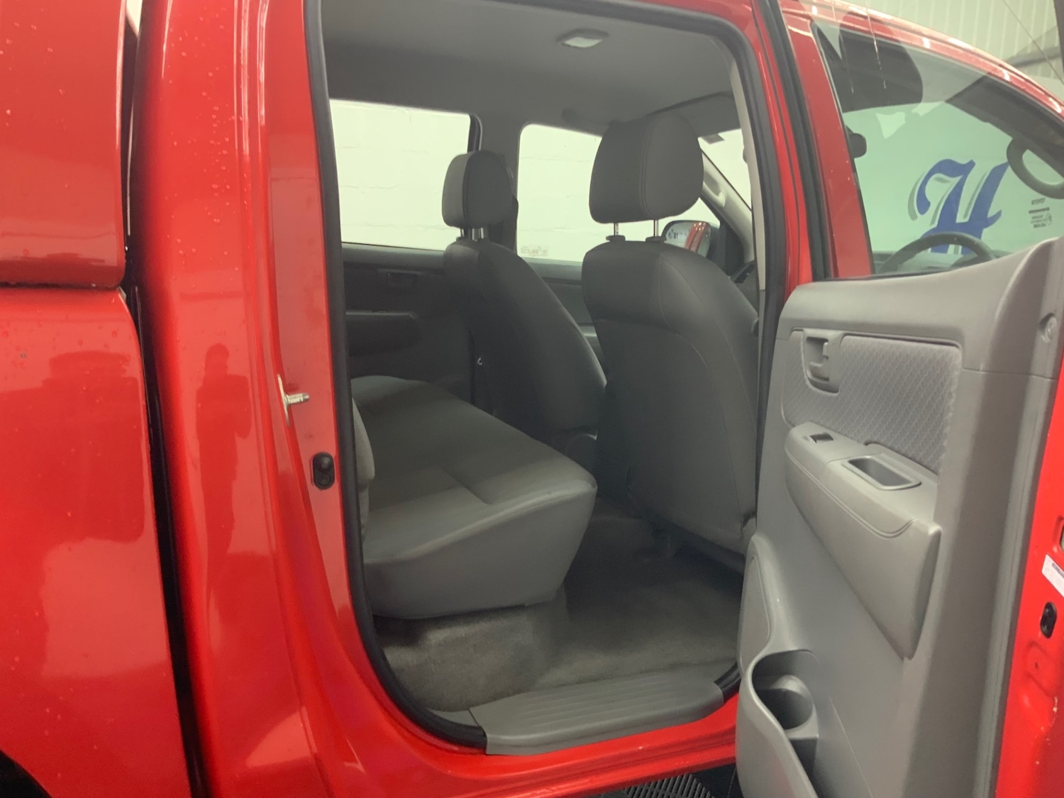 Used Toyota Hilux 2011 for sale - 77433905: Photo 6