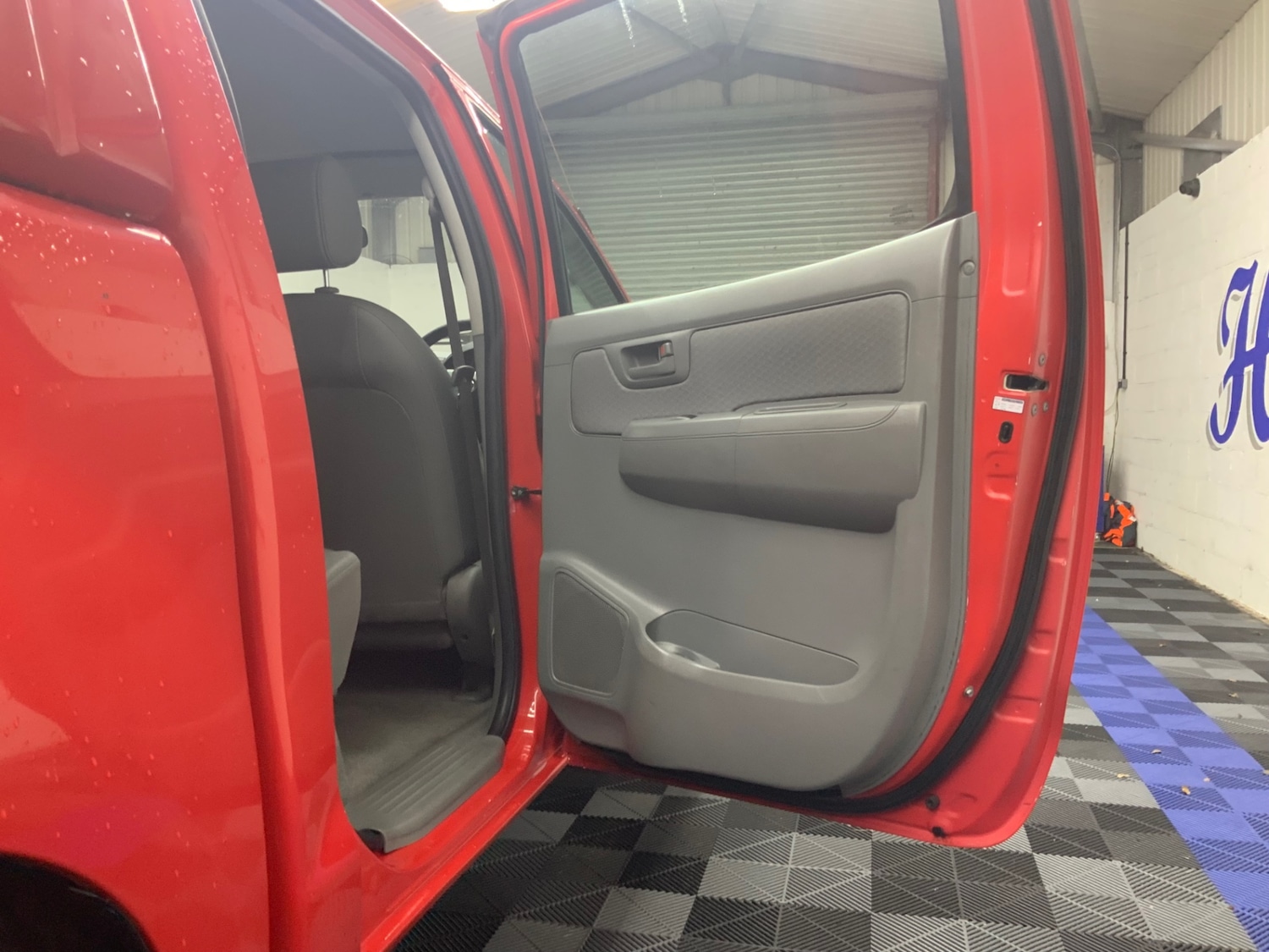 Used Toyota Hilux 2011 for sale - 77433905: Photo 8