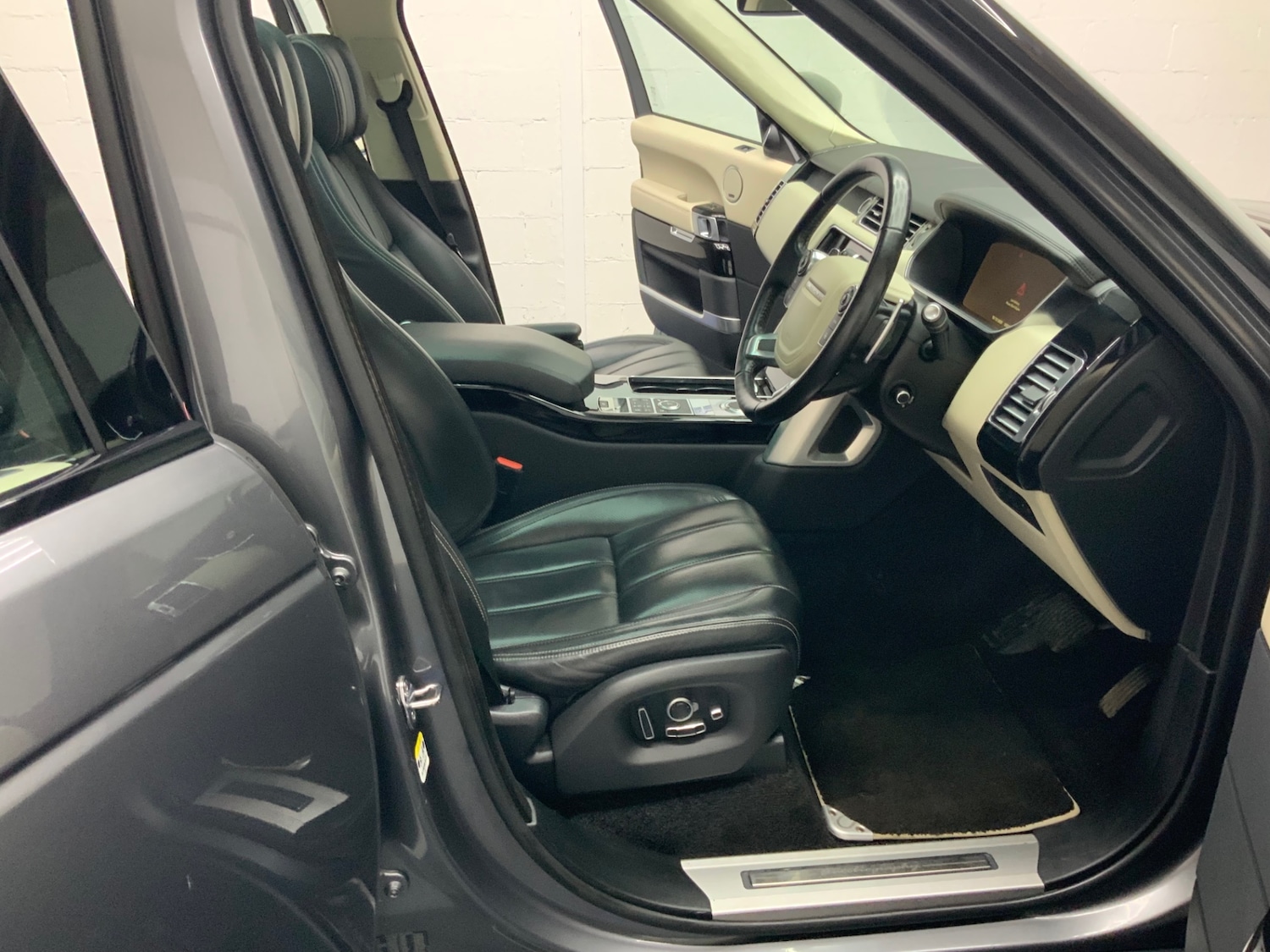 Used Land Rover Range Rover 2016 for sale - 77003414: Photo 11