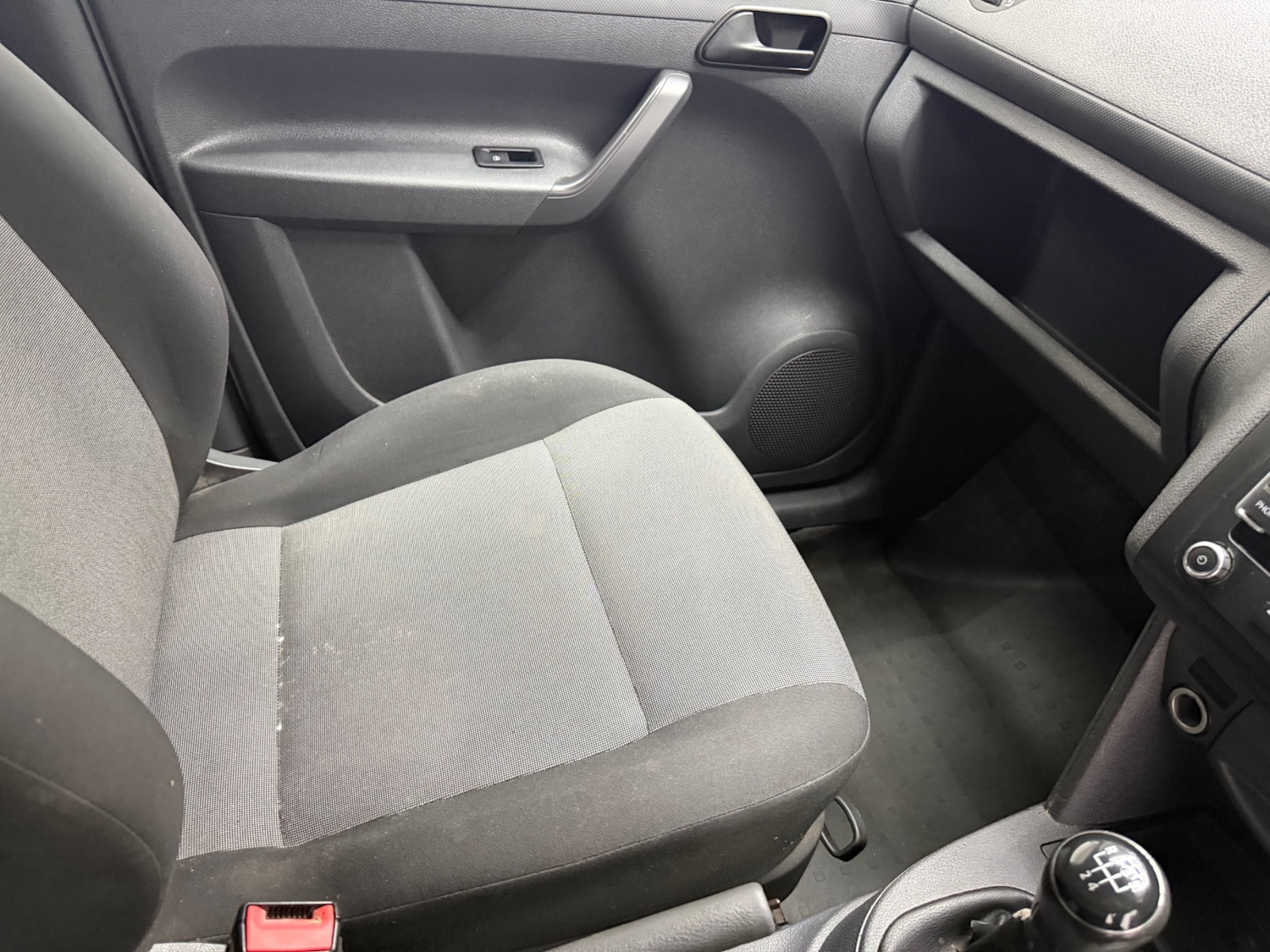 Used Volkswagen Caddy Maxi 2015 for sale - 77475496: Photo 17