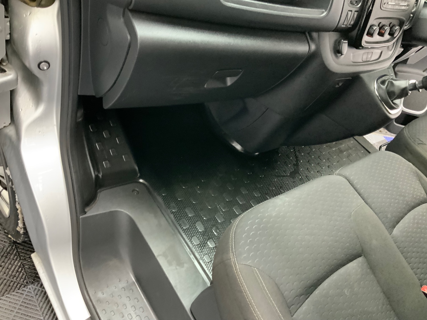 Used Vauxhall Vivaro 2016 for sale - 77114277: Photo 14