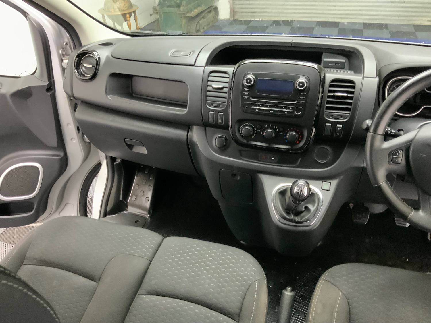 Used Vauxhall Vivaro 2016 for sale - 77114277: Photo 24