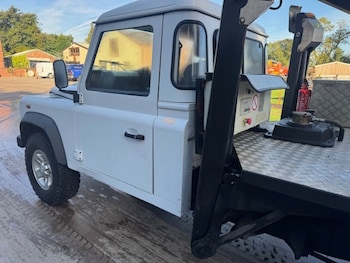 Used Land Rover Defender 2012 for sale - 76101134: Photo