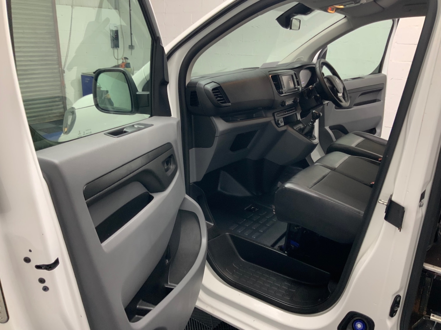 Used Peugeot Expert 2020 for sale - 77001272: Photo 17