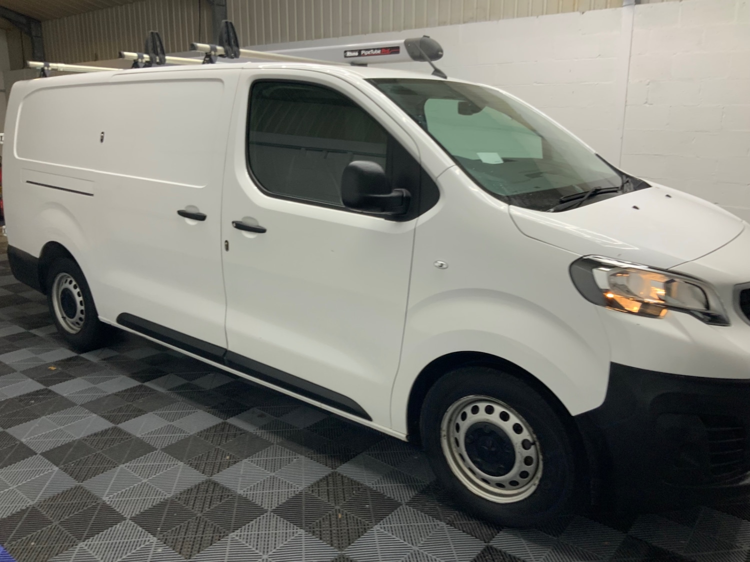 Used Peugeot Expert 2020 for sale - 77001272: Photo 2