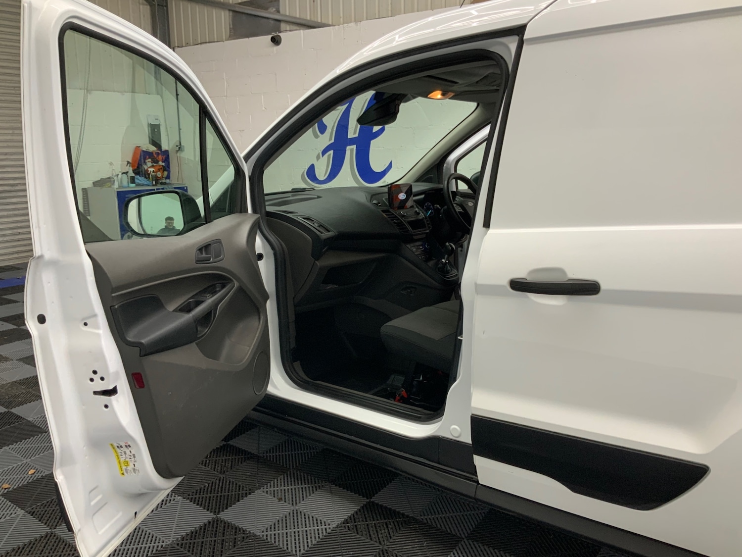 Used Ford Transit Connect 2020 for sale - 77261205: Photo 13