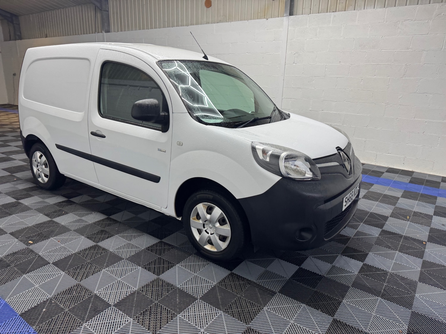 Used Renault Kangoo 2019 for sale - 76461904: Photo 2
