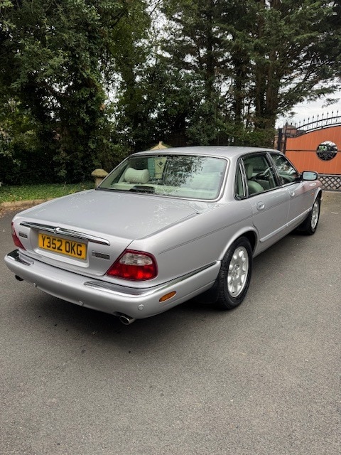 Used Jaguar XJ 2001 for sale - 75640945: Photo 4