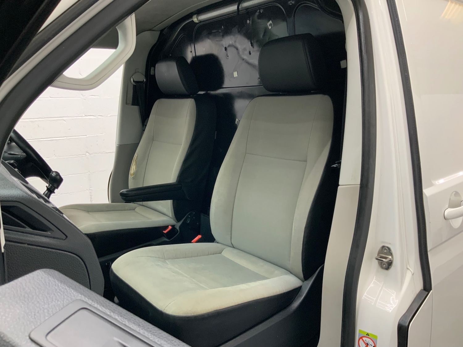 Used Volkswagen Transporter 2017 for sale - 77974026: Photo 17