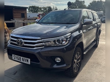Used Toyota Hilux 2018 for sale - 75545301: Photo
