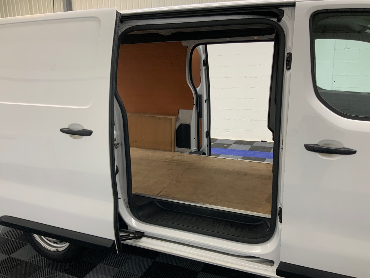 Used Vauxhall Vivaro 2023 for sale - 77260952: Photo 10